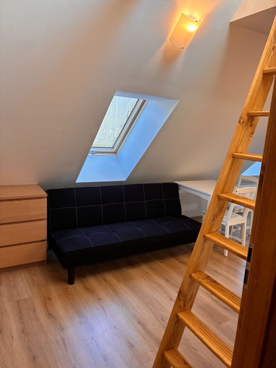 Prenájom bytu 1-izbový 32 m², Za Mlýnem, Hostivice, Středočeský kraj Prenájom bytu 1-izbový 32 m², Za Mlýnem, Hostivice, Středočeský kraj