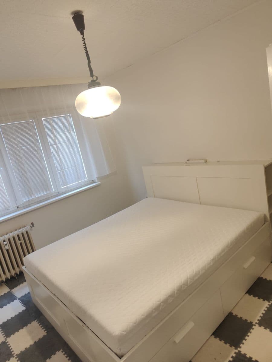 Prenájom bytu 2-izbový 58 m², K Lučinám, Praha, Praha Prenájom bytu 2-izbový 58 m², K Lučinám, Praha, Praha