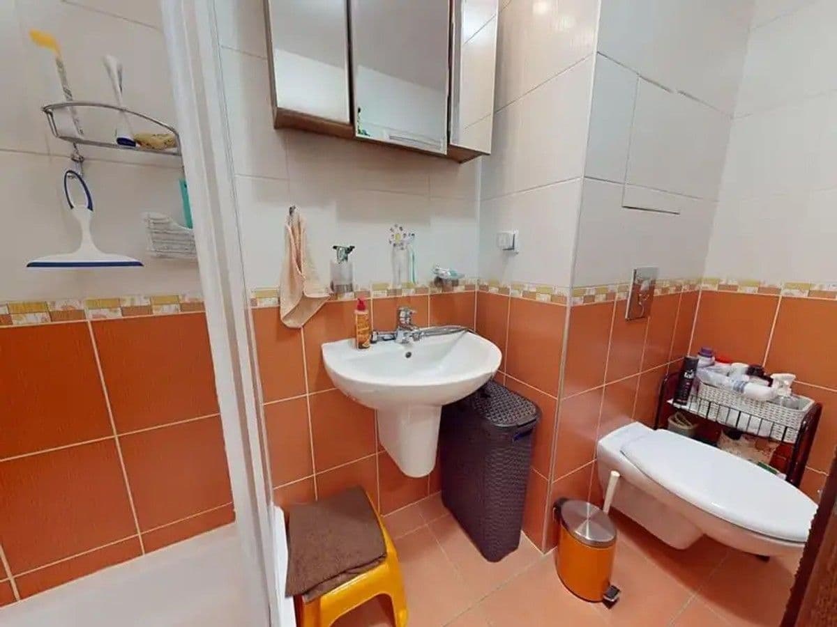 Prenájom bytu 1-izbový 39 m², Jateční, Karlovy Vary, Karlovarský kraj Prenájom bytu 1-izbový 39 m², Jateční, Karlovy Vary, Karlovarský kraj