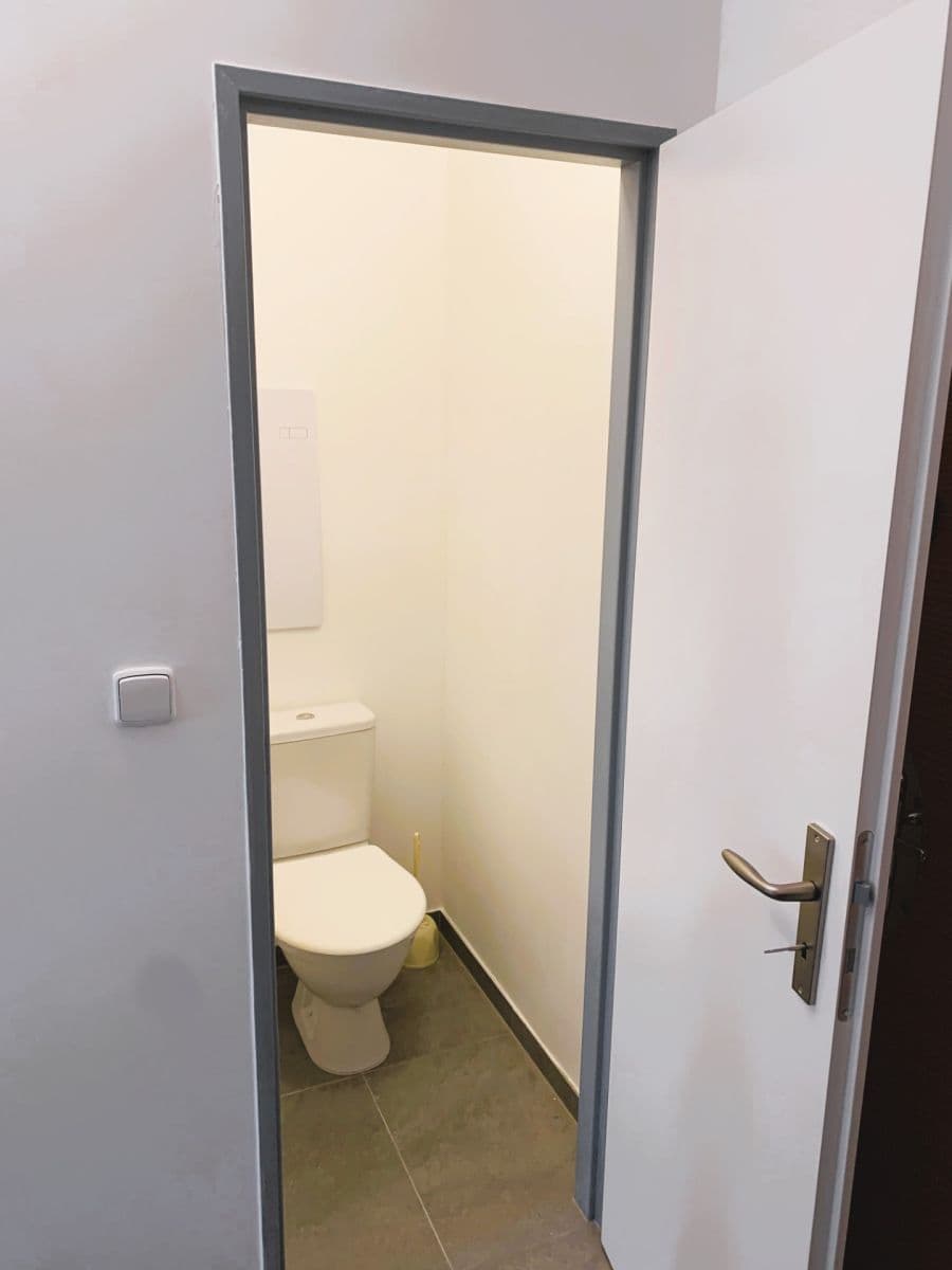 Prenájom bytu 2-izbový 47 m², Děčínská, Kladno, Středočeský kraj Prenájom bytu 2-izbový 47 m², Děčínská, Kladno, Středočeský kraj