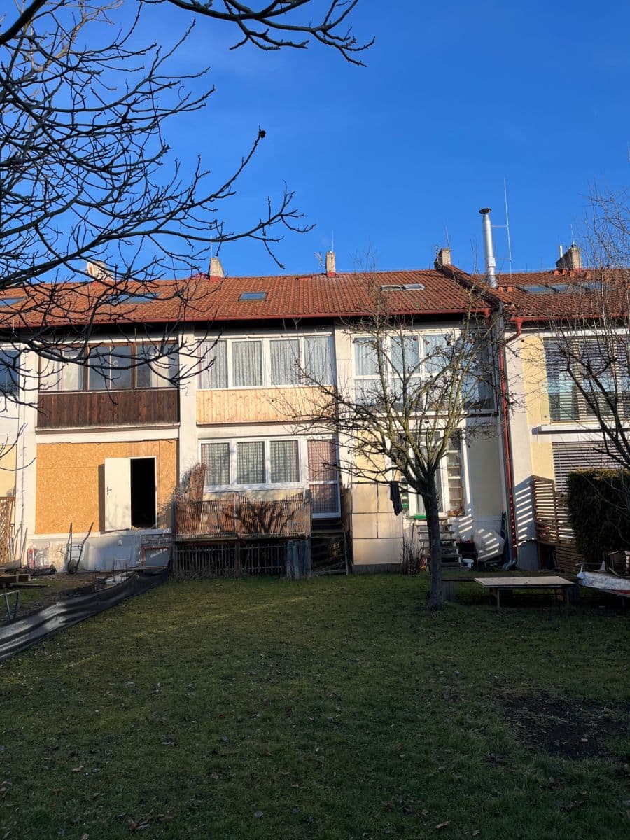 Predaj domu 130 m², pozemek 100 m², Brigádníků, Praha, Praha Predaj domu 130 m², pozemek 100 m², Brigádníků, Praha, Praha