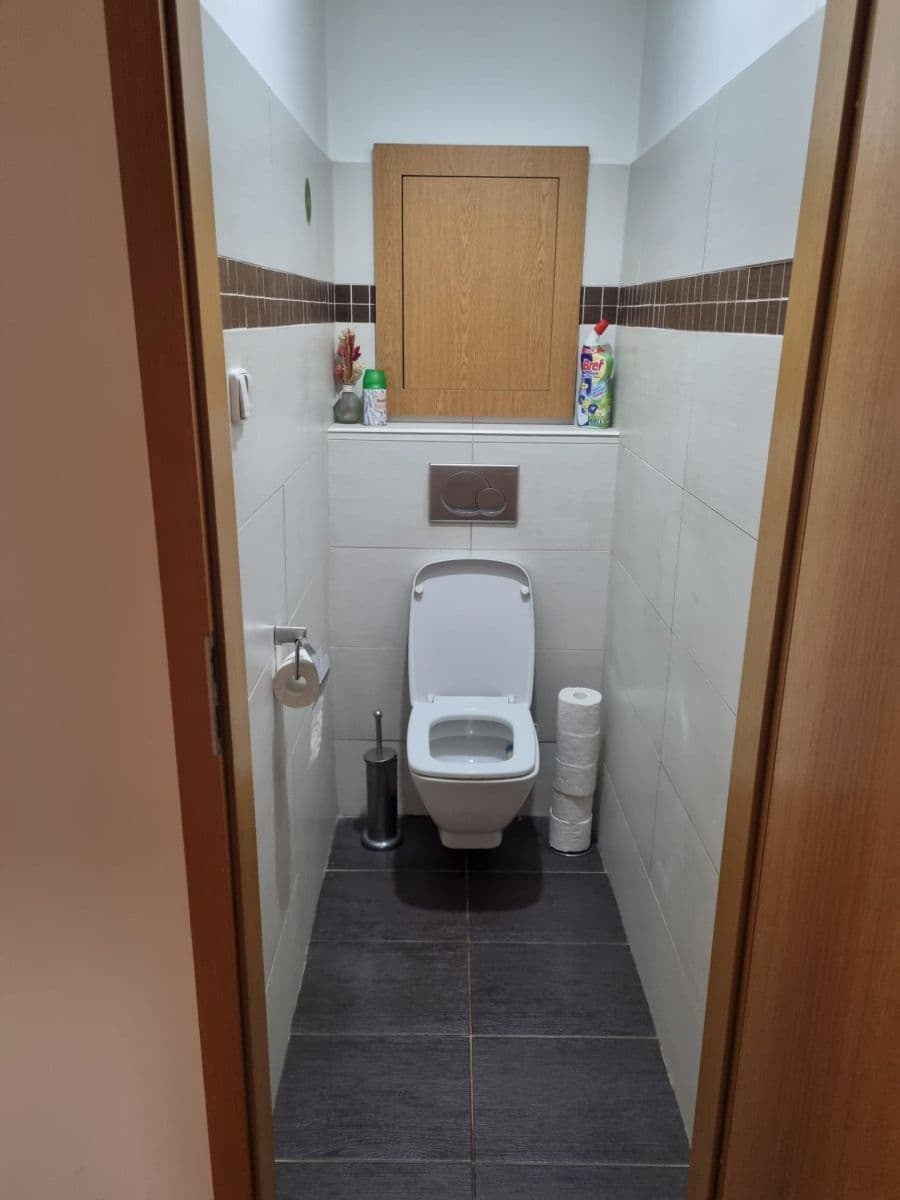 Predaj bytu 2-izbový 73 m², Basilejské náměstí, Praha, Praha Predaj bytu 2-izbový 73 m², Basilejské náměstí, Praha, Praha