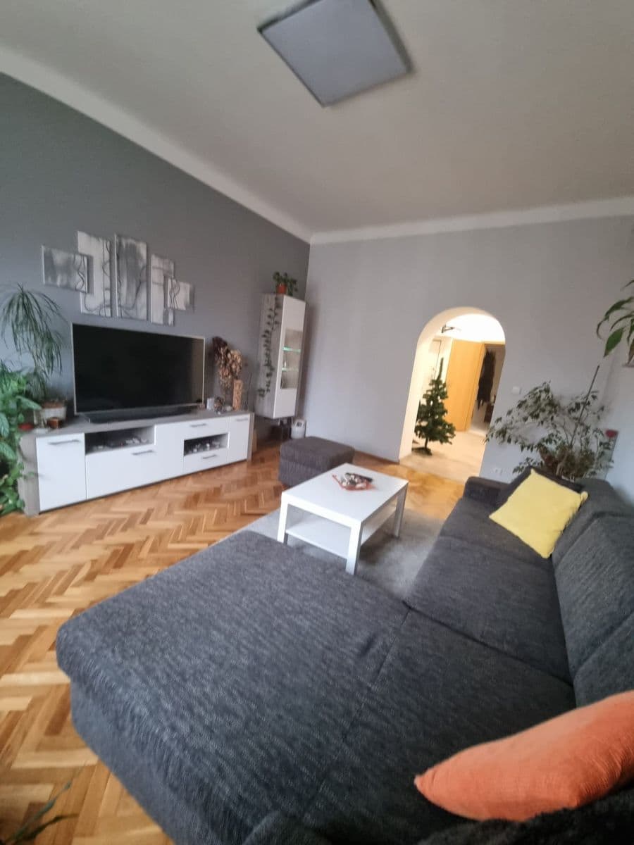 Predaj bytu 2-izbový 73 m², Basilejské náměstí, Praha, Praha Predaj bytu 2-izbový 73 m², Basilejské náměstí, Praha, Praha