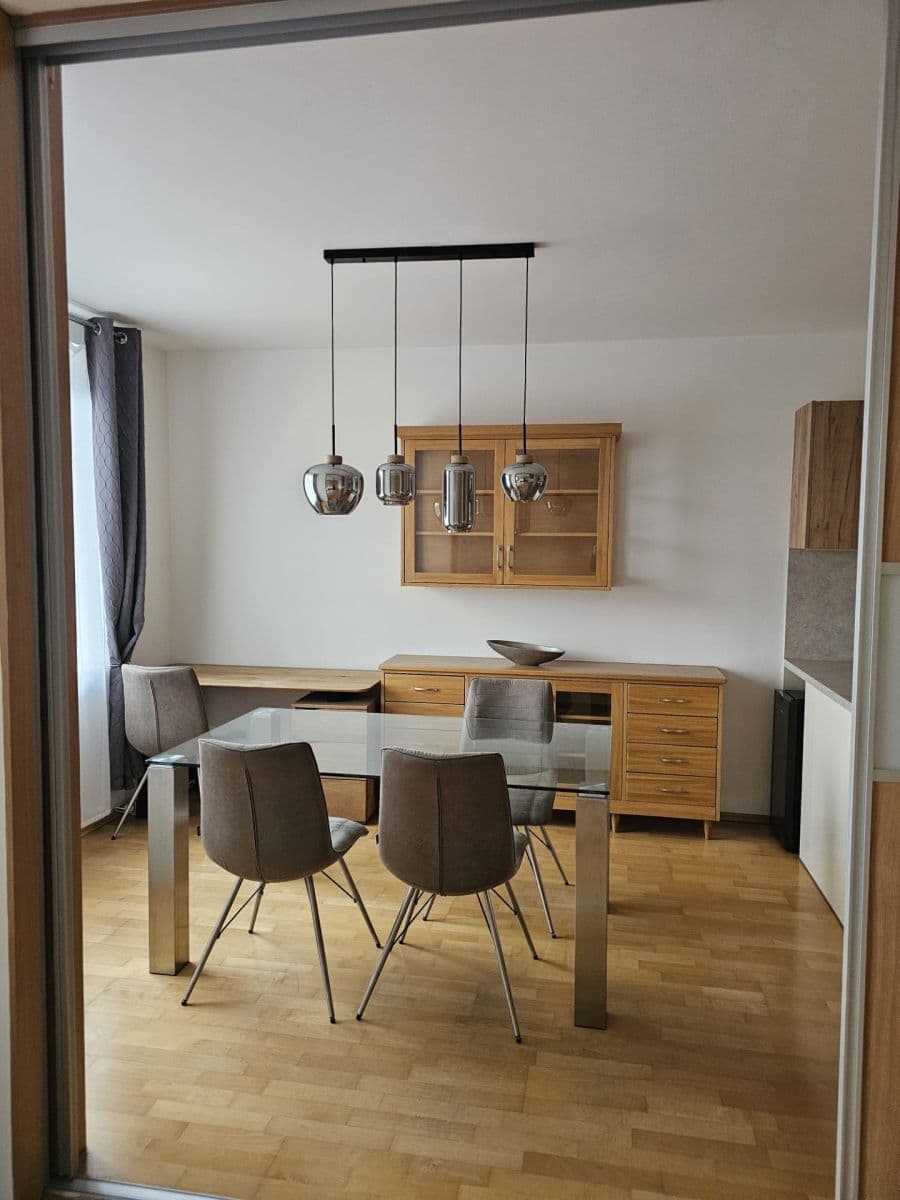 Prenájom bytu 2-izbový 82 m², U Zvonařky, Praha, Praha Prenájom bytu 2-izbový 82 m², U Zvonařky, Praha, Praha