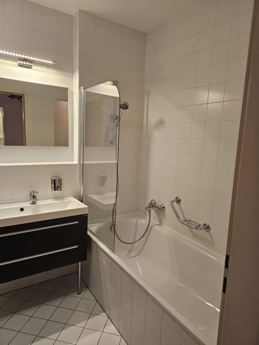 Prenájom bytu 2-izbový 82 m², U Zvonařky, Praha, Praha Prenájom bytu 2-izbový 82 m², U Zvonařky, Praha, Praha