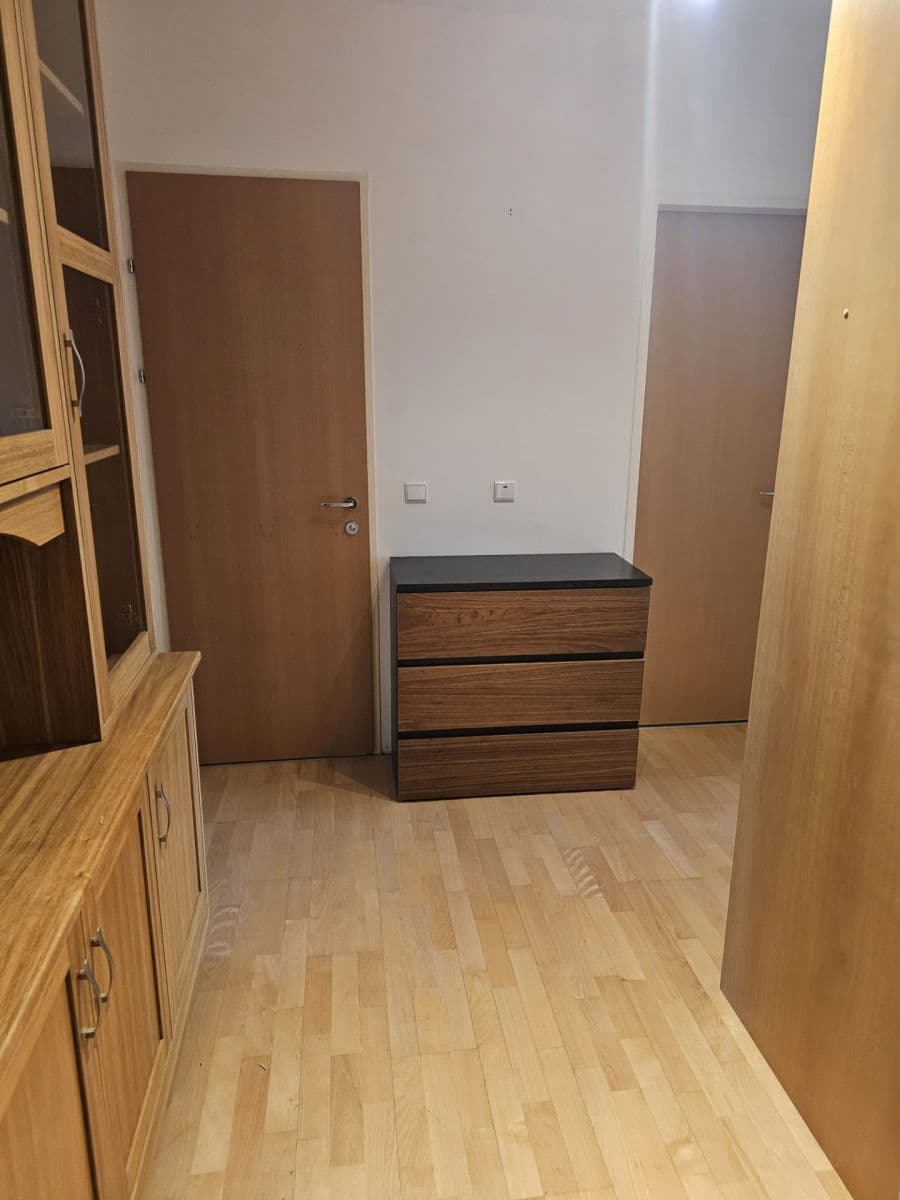 Prenájom bytu 2-izbový 82 m², U Zvonařky, Praha, Praha Prenájom bytu 2-izbový 82 m², U Zvonařky, Praha, Praha