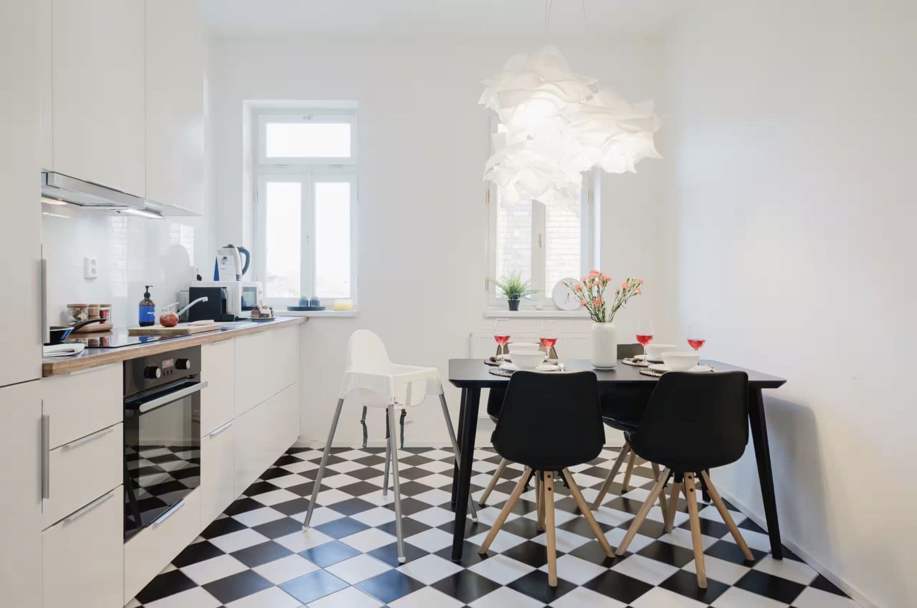 Prenájom bytu 75 m², Milíčova, Praha, Praha Prenájom bytu 75 m², Milíčova, Praha, Praha