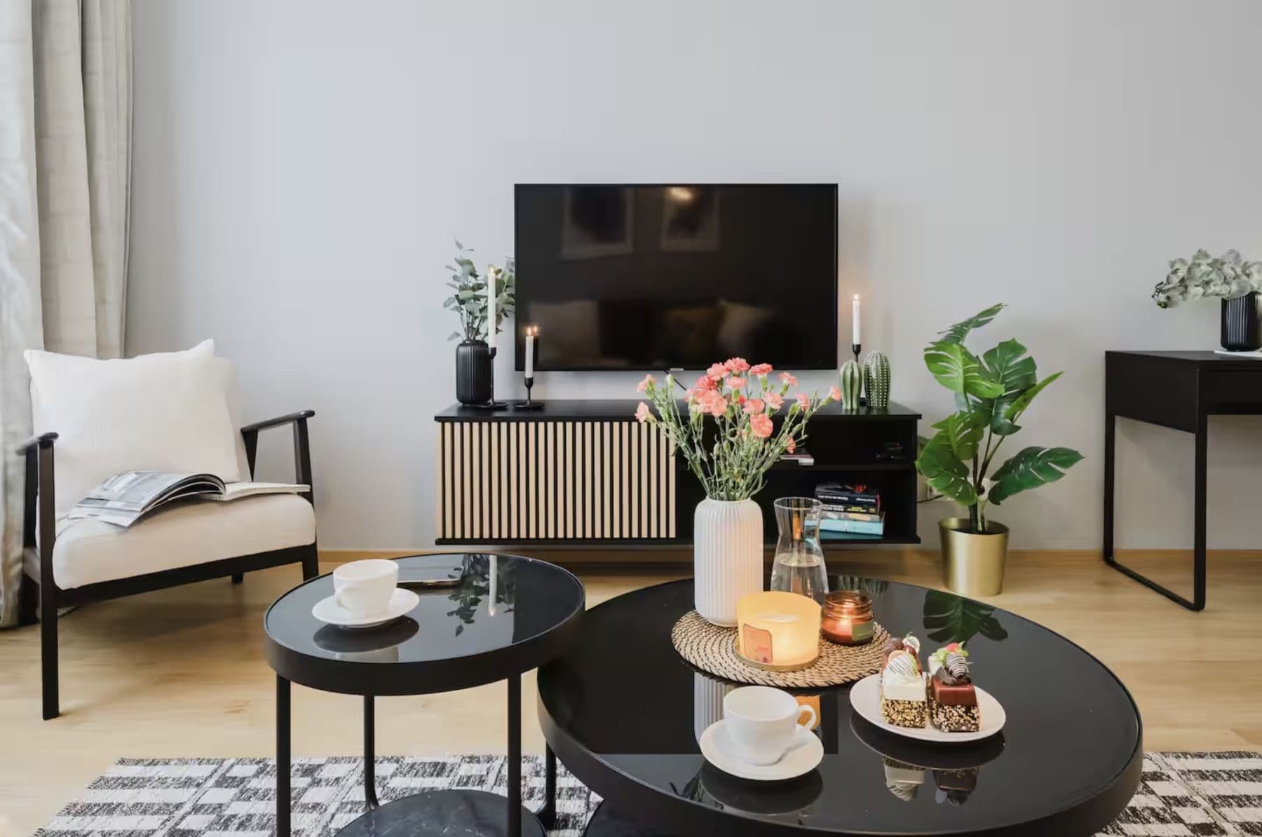 Prenájom bytu 75 m², Milíčova, Praha, Praha Prenájom bytu 75 m², Milíčova, Praha, Praha