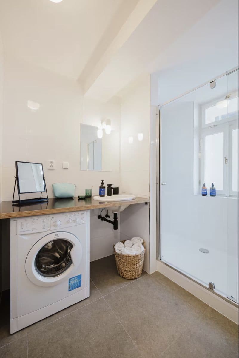 Prenájom bytu 100 m², Milíčova, Praha, Praha Prenájom bytu 100 m², Milíčova, Praha, Praha