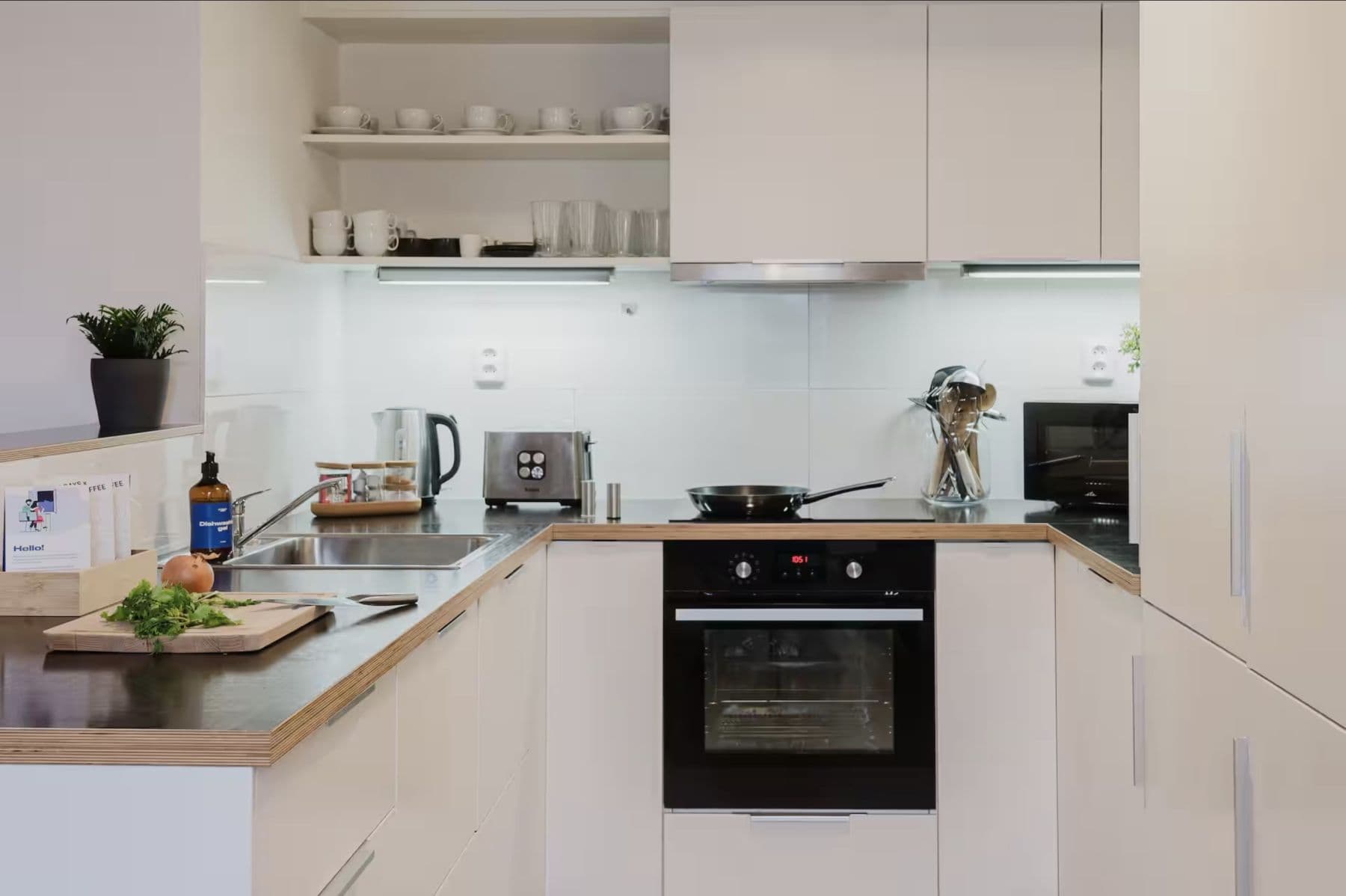 Prenájom bytu 100 m², Milíčova, Praha, Praha Prenájom bytu 100 m², Milíčova, Praha, Praha