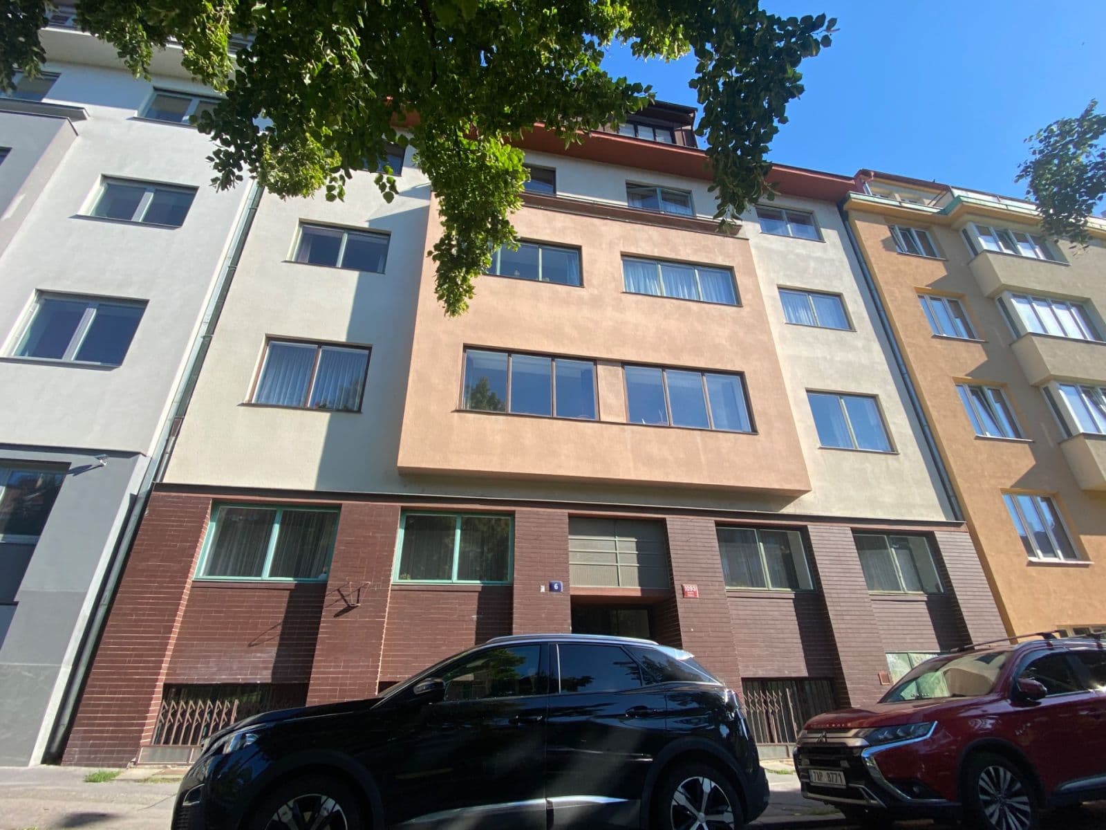 Prenájom bytu 3-izbový 108 m², Nikoly Tesly, Praha, Praha Prenájom bytu 3-izbový 108 m², Nikoly Tesly, Praha, Praha