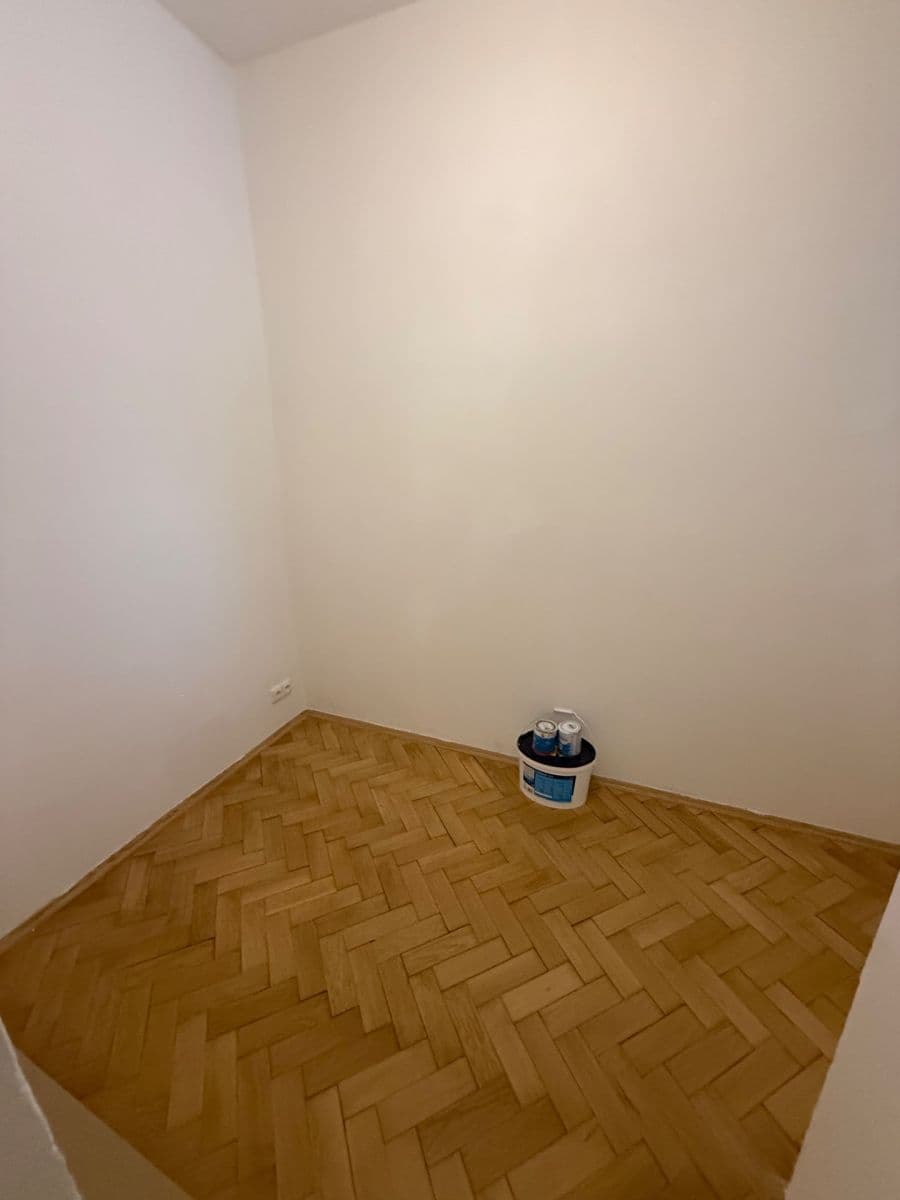 Prenájom bytu 3-izbový 108 m², Nikoly Tesly, Praha, Praha Prenájom bytu 3-izbový 108 m², Nikoly Tesly, Praha, Praha