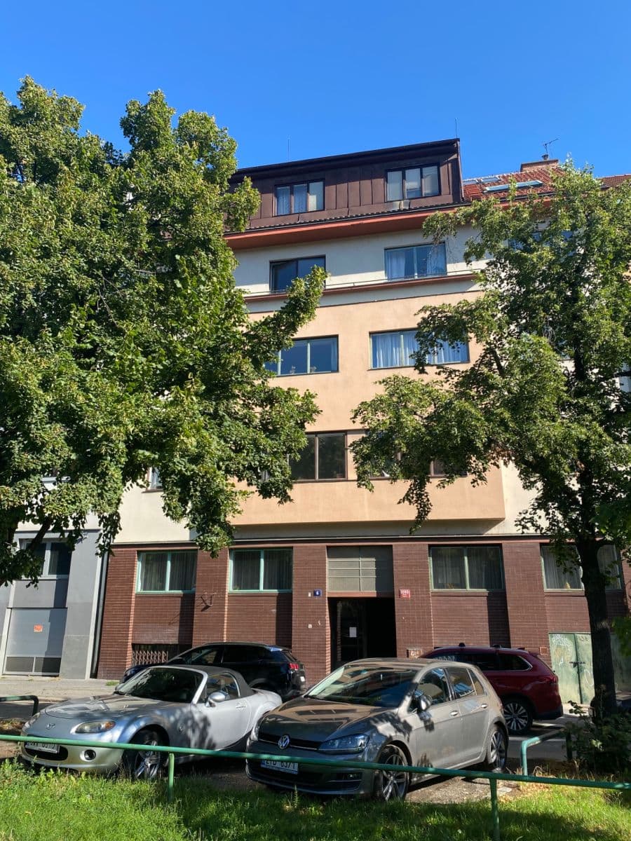 Prenájom bytu 3-izbový 108 m², Nikoly Tesly, Praha, Praha Prenájom bytu 3-izbový 108 m², Nikoly Tesly, Praha, Praha