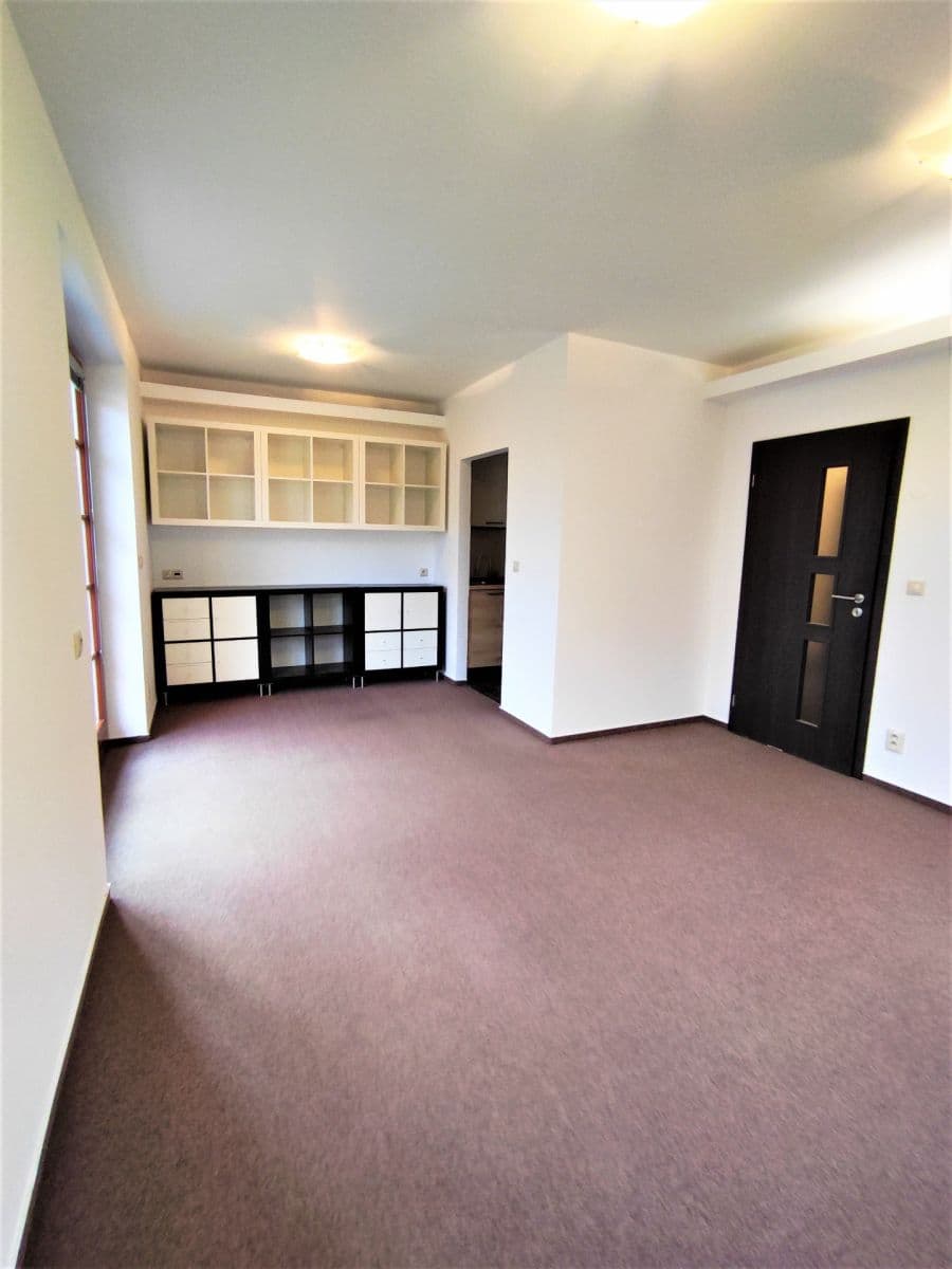 Prenájom bytu 2-izbový 50 m², V Pohodě, Hovorčovice, Středočeský kraj Prenájom bytu 2-izbový 50 m², V Pohodě, Hovorčovice, Středočeský kraj