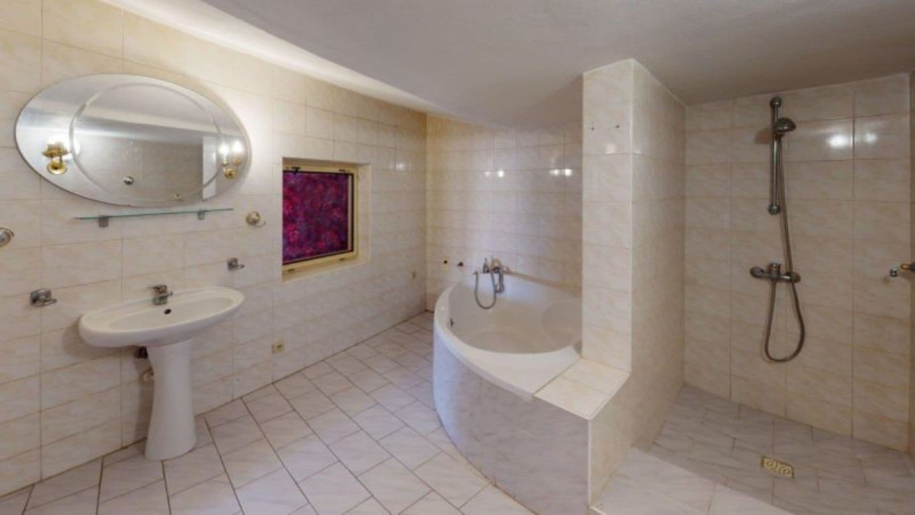 Predaj domu 115 m², pozemek 2.603 m², Zelená, Hradec Králové, Královéhradecký kraj Predaj domu 115 m², pozemek 2.603 m², Zelená, Hradec Králové, Královéhradecký kraj