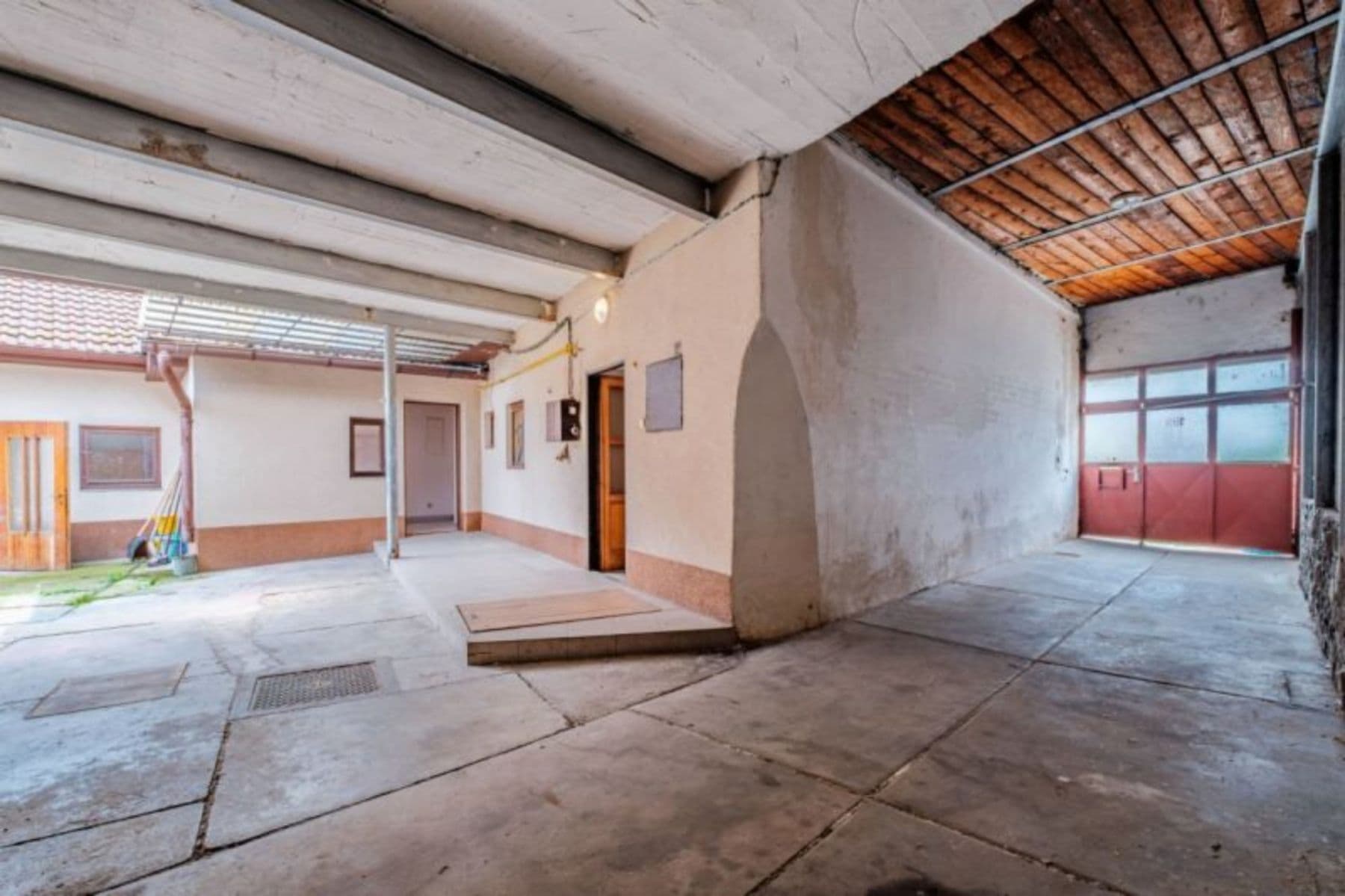 Predaj domu 115 m², pozemek 2.603 m², Zelená, Hradec Králové, Královéhradecký kraj Predaj domu 115 m², pozemek 2.603 m², Zelená, Hradec Králové, Královéhradecký kraj