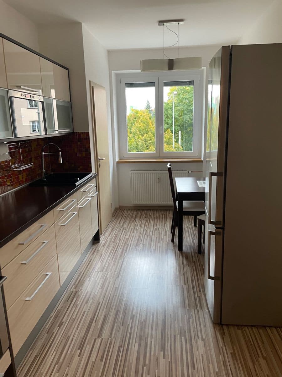 Prenájom bytu 1-izbový 42 m², Klatovská třída, Plzeň, Plzeňský kraj Prenájom bytu 1-izbový 42 m², Klatovská třída, Plzeň, Plzeňský kraj