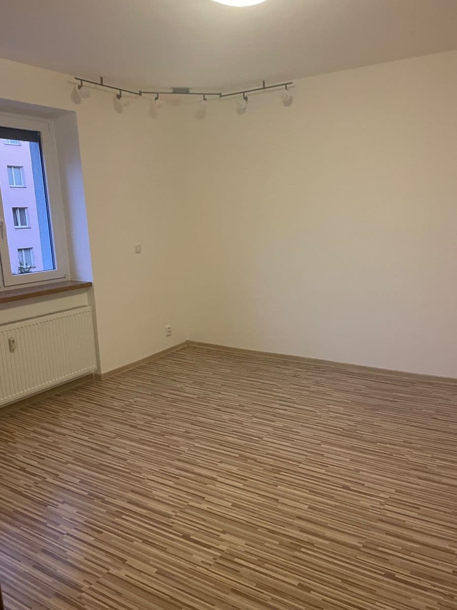 Prenájom bytu 1-izbový 42 m², Klatovská třída, Plzeň, Plzeňský kraj Prenájom bytu 1-izbový 42 m², Klatovská třída, Plzeň, Plzeňský kraj