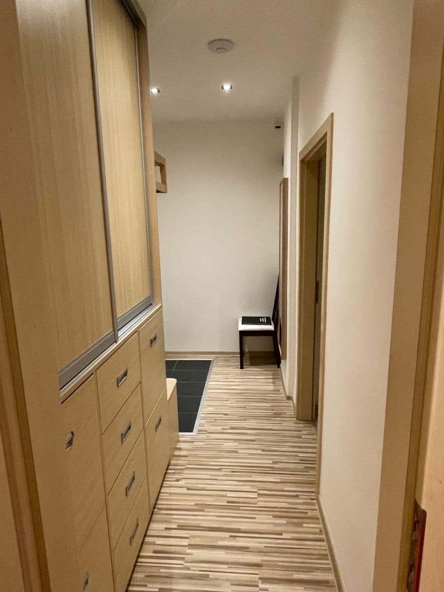 Prenájom bytu 1-izbový 42 m², Klatovská třída, Plzeň, Plzeňský kraj Prenájom bytu 1-izbový 42 m², Klatovská třída, Plzeň, Plzeňský kraj