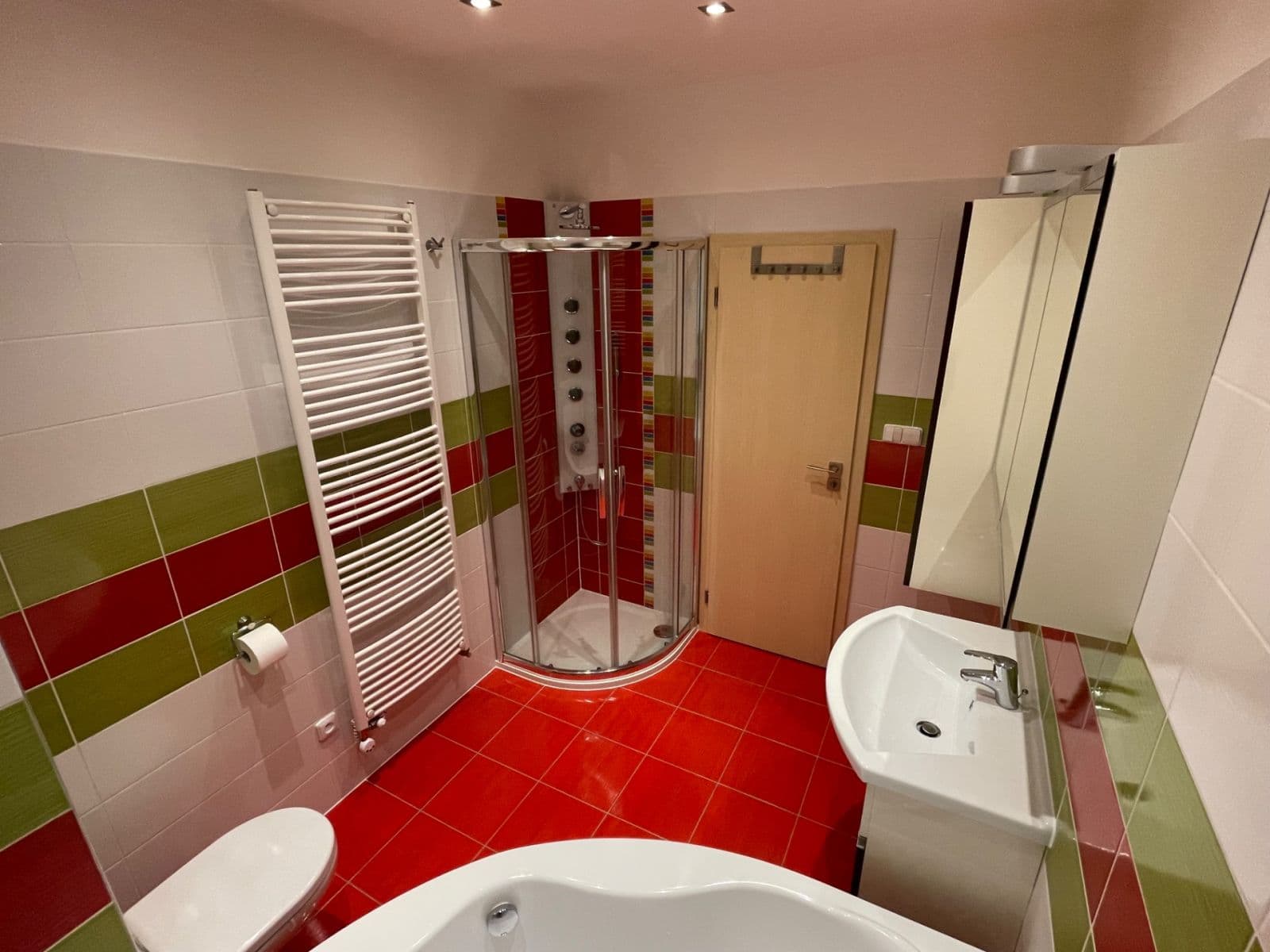 Prenájom bytu 1-izbový 42 m², Klatovská třída, Plzeň, Plzeňský kraj Prenájom bytu 1-izbový 42 m², Klatovská třída, Plzeň, Plzeňský kraj