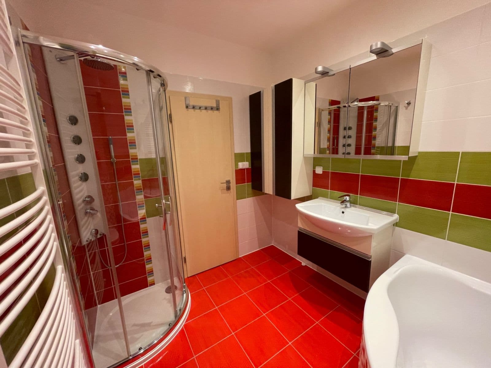 Prenájom bytu 1-izbový 42 m², Klatovská třída, Plzeň, Plzeňský kraj Prenájom bytu 1-izbový 42 m², Klatovská třída, Plzeň, Plzeňský kraj