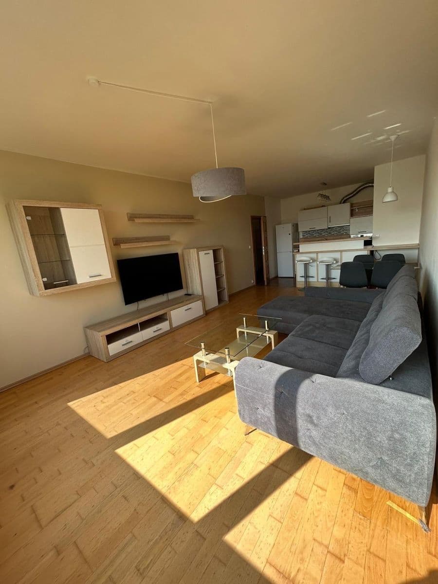 Prenájom bytu 2-izbový 74 m², Marty Krásové, Praha, Praha Prenájom bytu 2-izbový 74 m², Marty Krásové, Praha, Praha