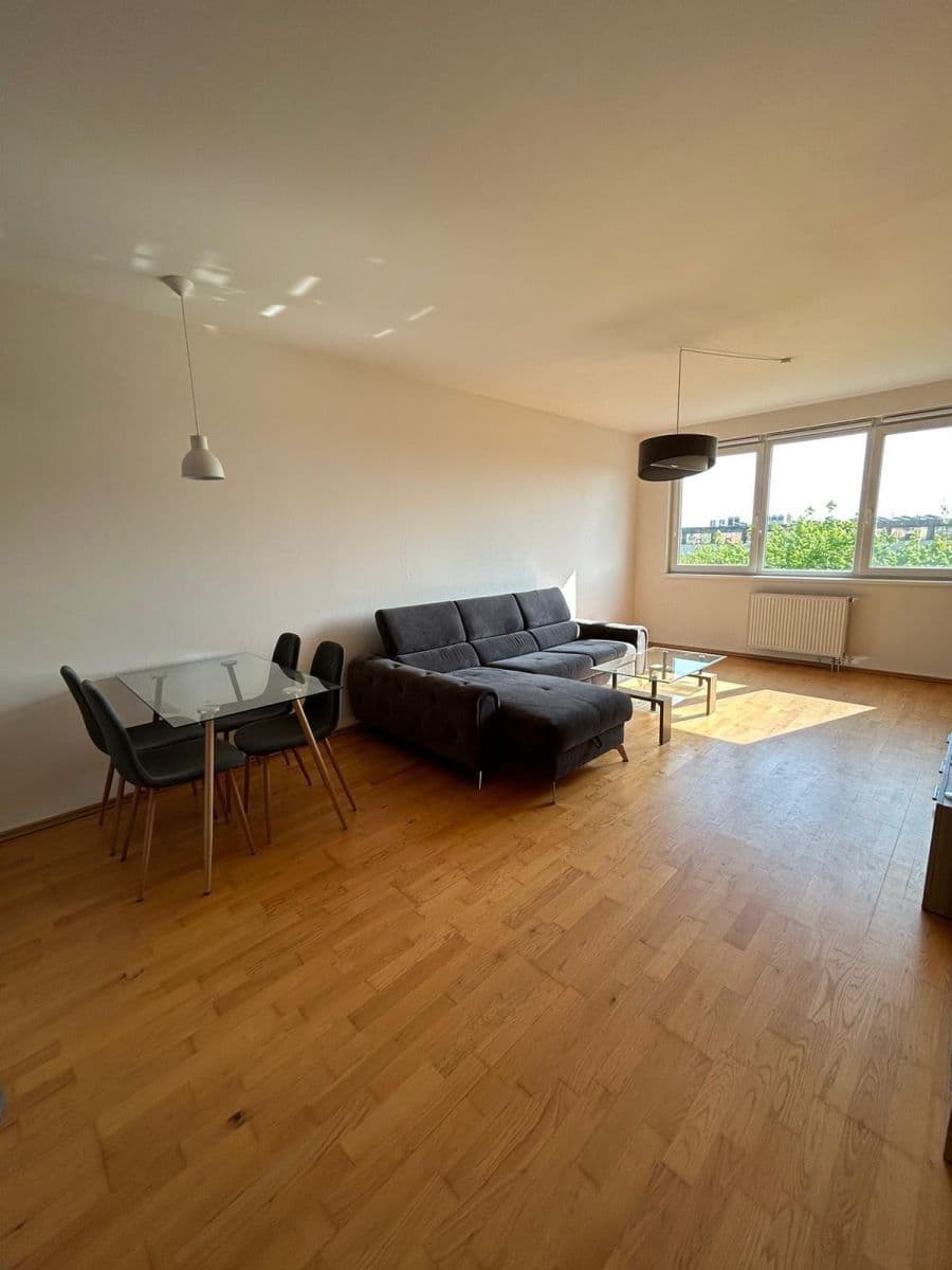 Prenájom bytu 2-izbový 74 m², Marty Krásové, Praha, Praha Prenájom bytu 2-izbový 74 m², Marty Krásové, Praha, Praha