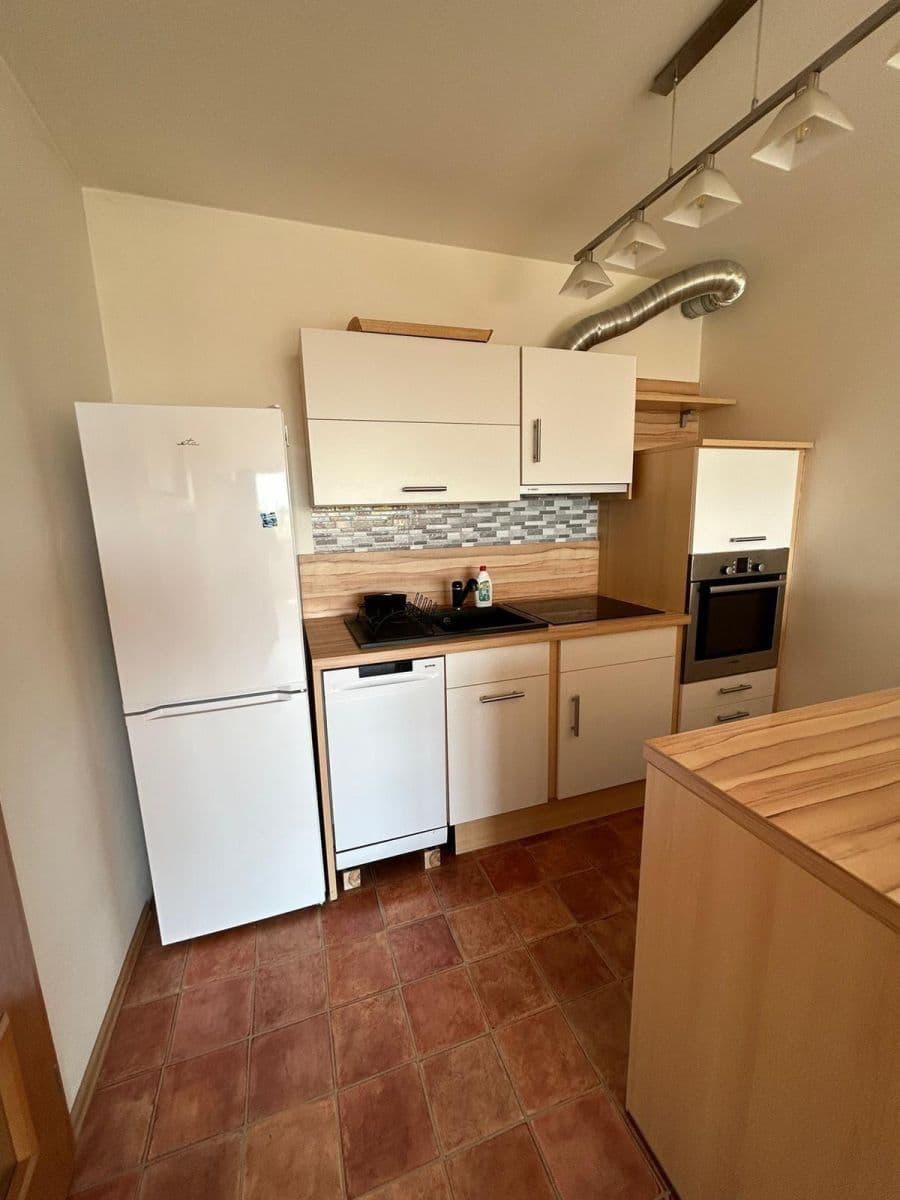 Prenájom bytu 2-izbový 74 m², Marty Krásové, Praha, Praha Prenájom bytu 2-izbový 74 m², Marty Krásové, Praha, Praha