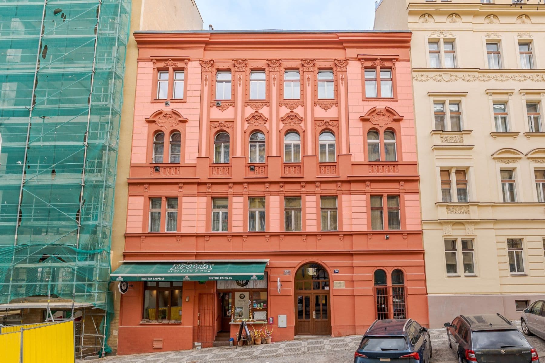 Prenájom bytu 3-izbový 100 m², Sudoměřská, Praha, Praha Prenájom bytu 3-izbový 100 m², Sudoměřská, Praha, Praha