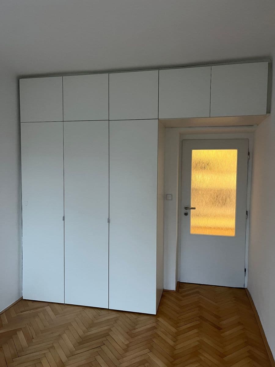 Prenájom bytu 3-izbový 63 m², Jeremenkova, Praha, Praha Prenájom bytu 3-izbový 63 m², Jeremenkova, Praha, Praha