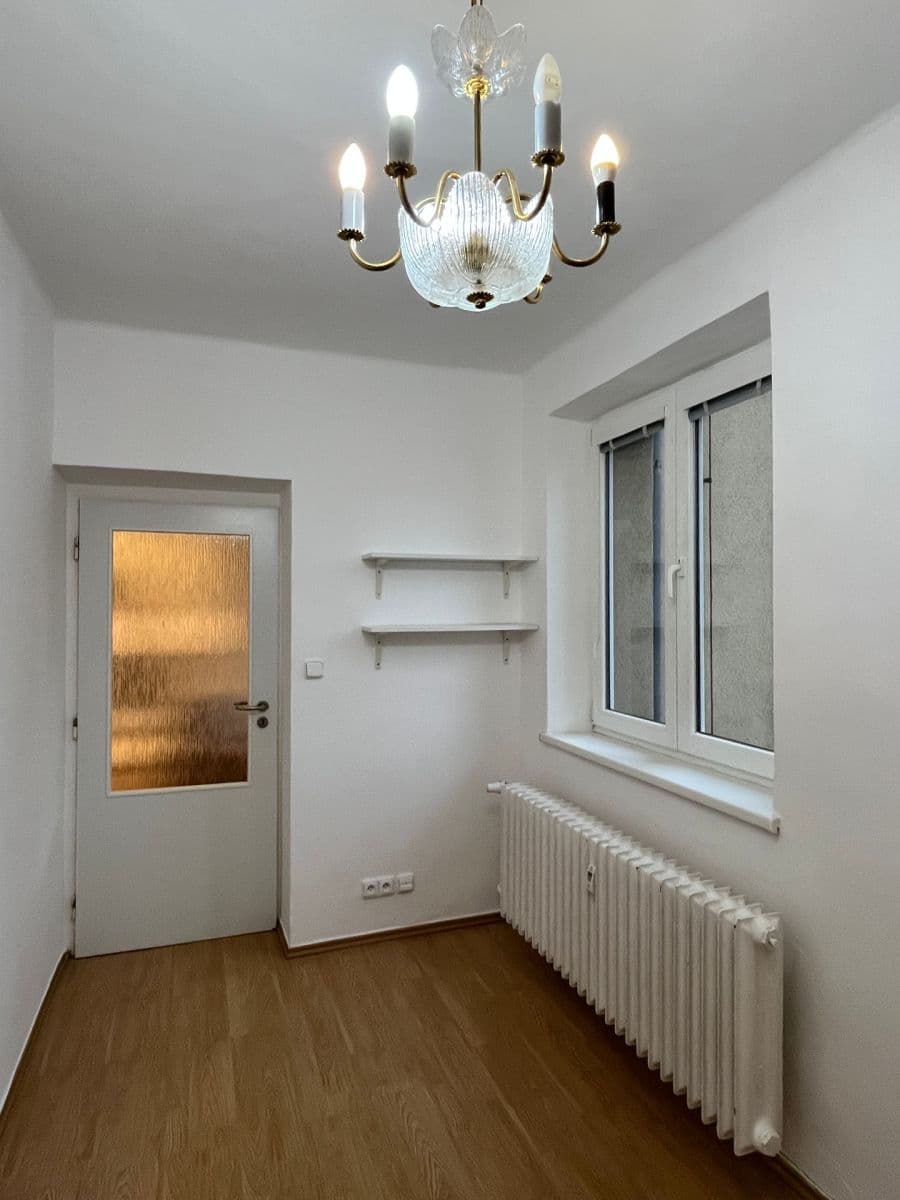 Prenájom bytu 3-izbový 63 m², Jeremenkova, Praha, Praha Prenájom bytu 3-izbový 63 m², Jeremenkova, Praha, Praha