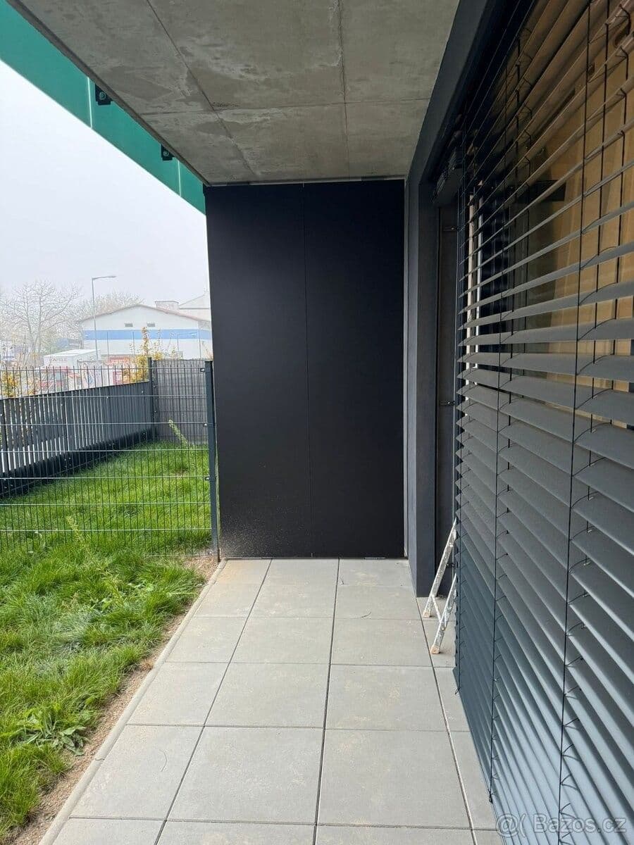 Prenájom bytu 1-izbový 40 m², Olgy Havlové, Praha, Praha Prenájom bytu 1-izbový 40 m², Olgy Havlové, Praha, Praha