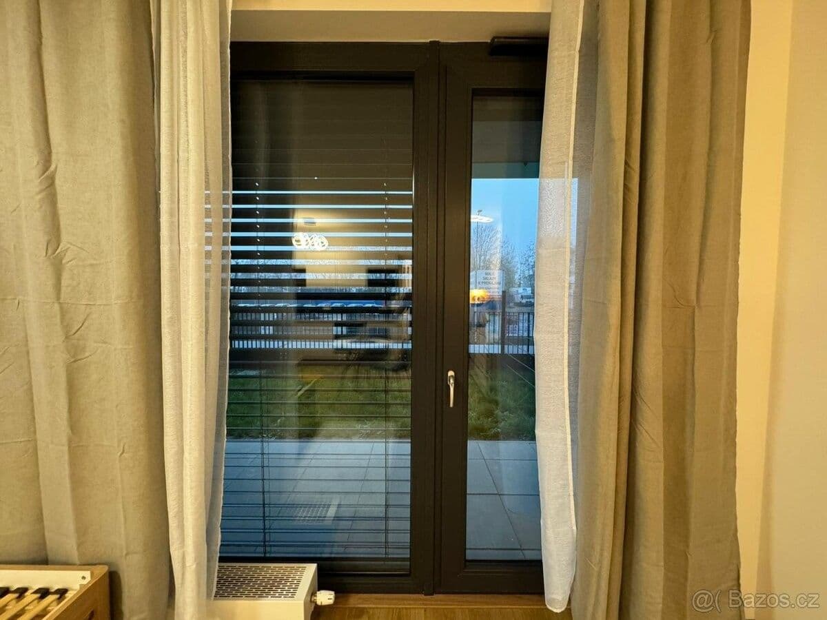 Prenájom bytu 1-izbový 40 m², Olgy Havlové, Praha, Praha Prenájom bytu 1-izbový 40 m², Olgy Havlové, Praha, Praha