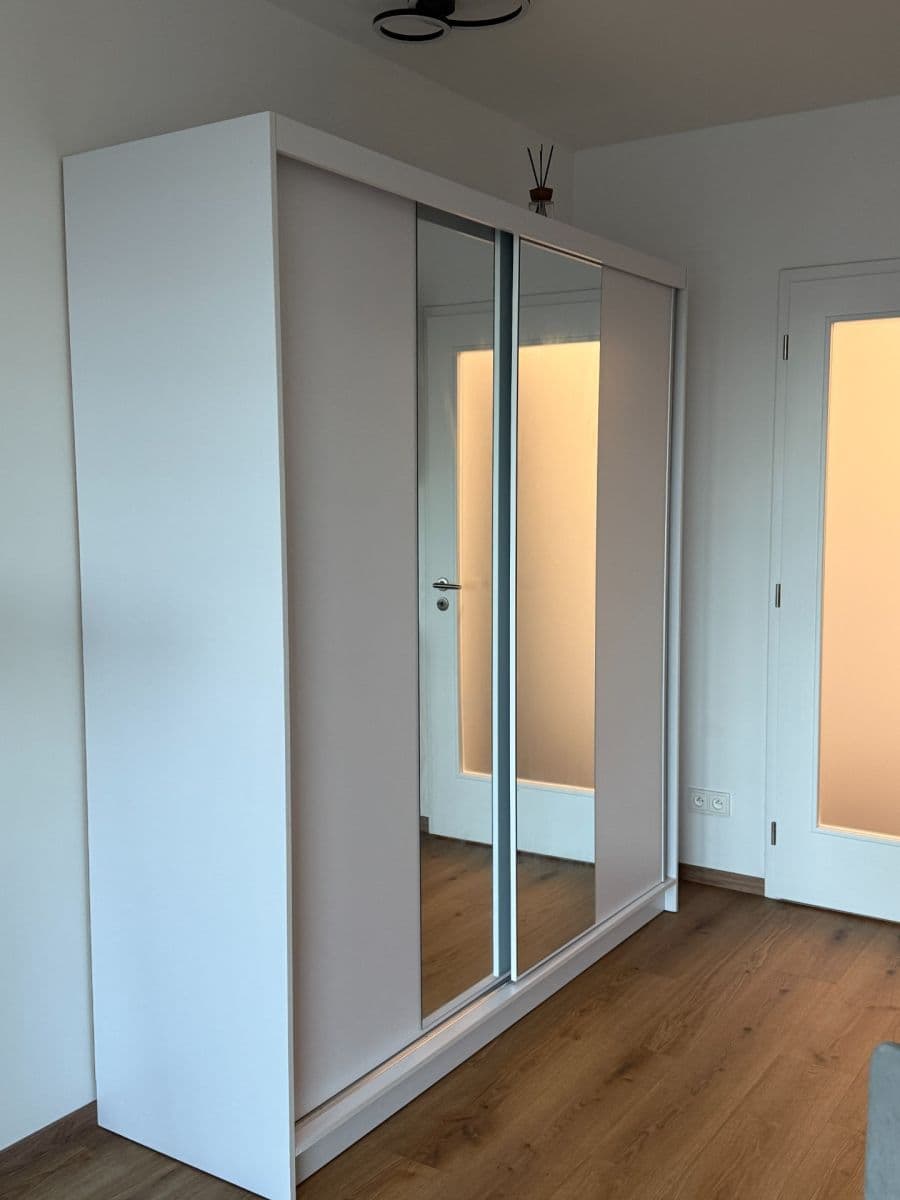 Prenájom bytu 1-izbový 40 m², Olgy Havlové, Praha, Praha Prenájom bytu 1-izbový 40 m², Olgy Havlové, Praha, Praha