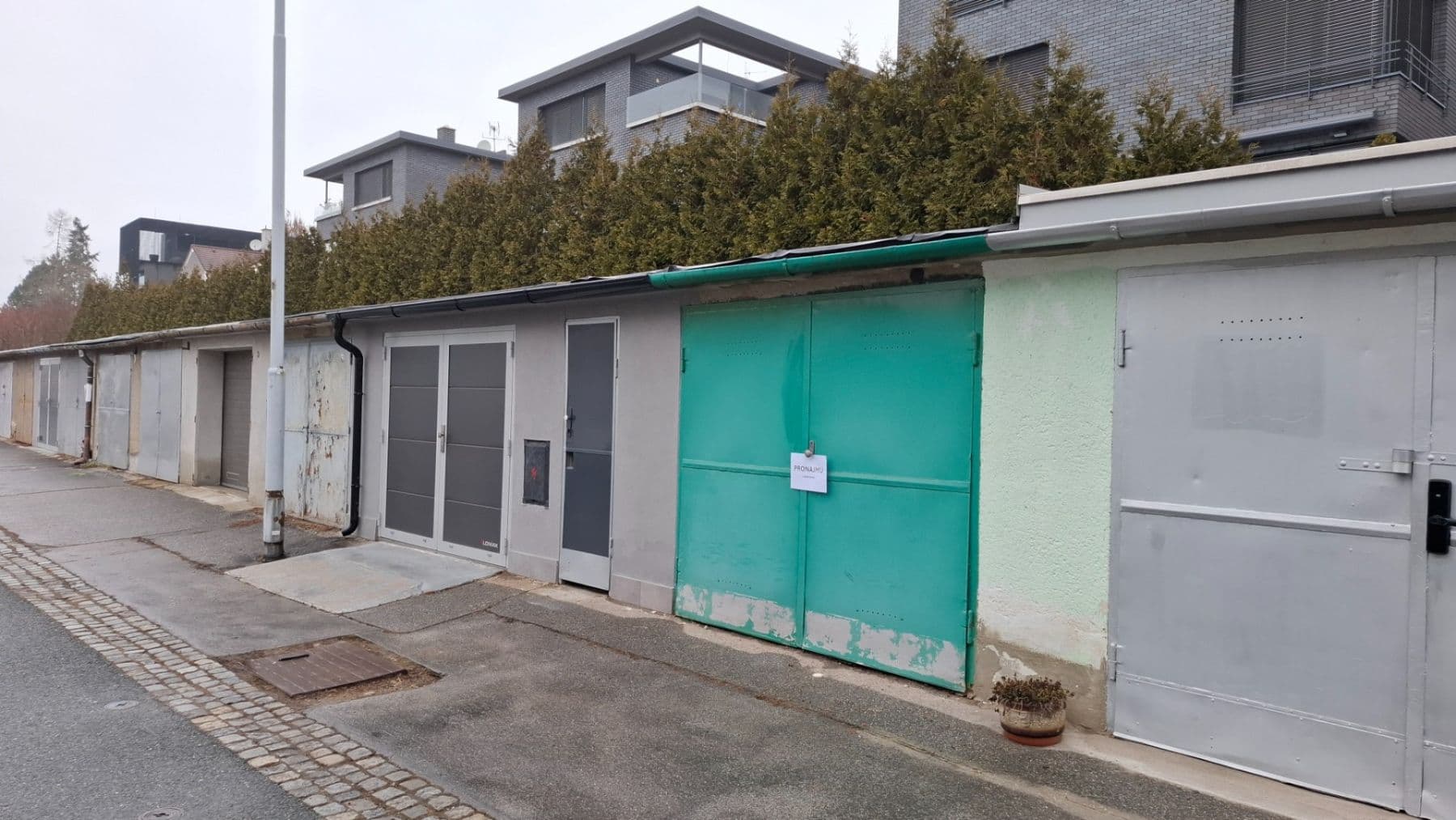 Prenájom garáže 15 m², Rezkova, Brno, Jihomoravský kraj Prenájom garáže 15 m², Rezkova, Brno, Jihomoravský kraj