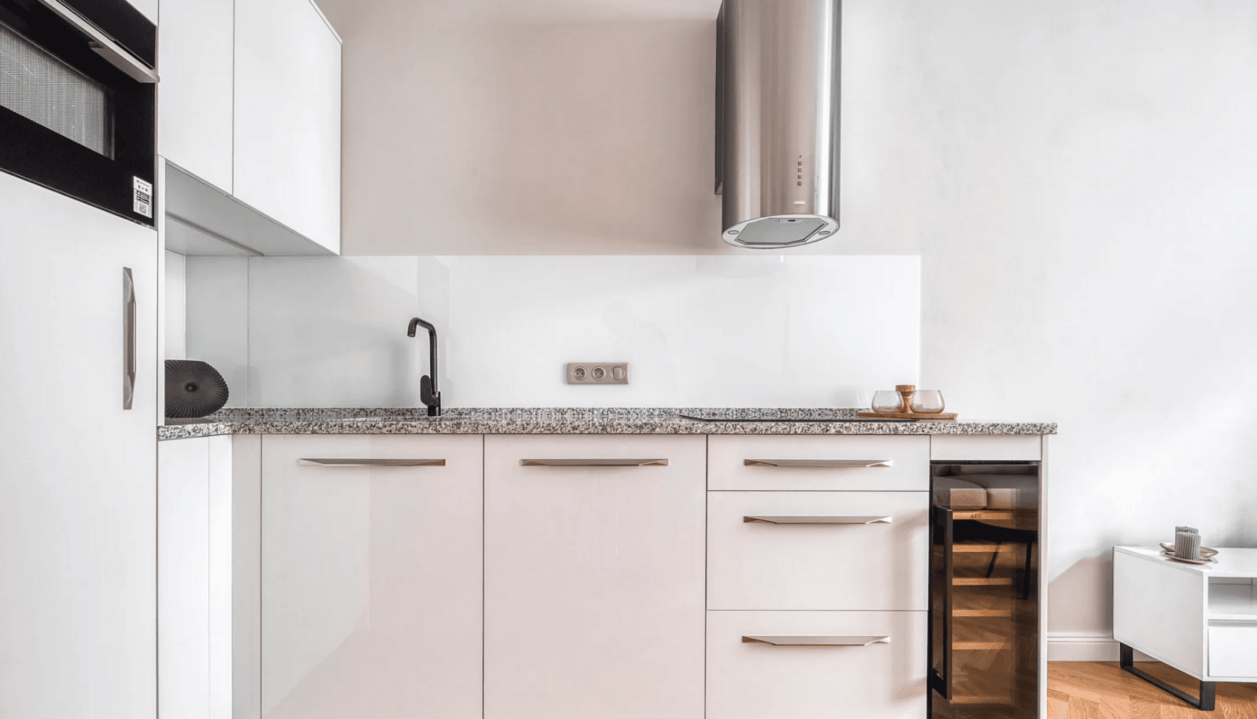 Prenájom bytu 1-izbový 48 m², Orelská, Praha, Praha Prenájom bytu 1-izbový 48 m², Orelská, Praha, Praha