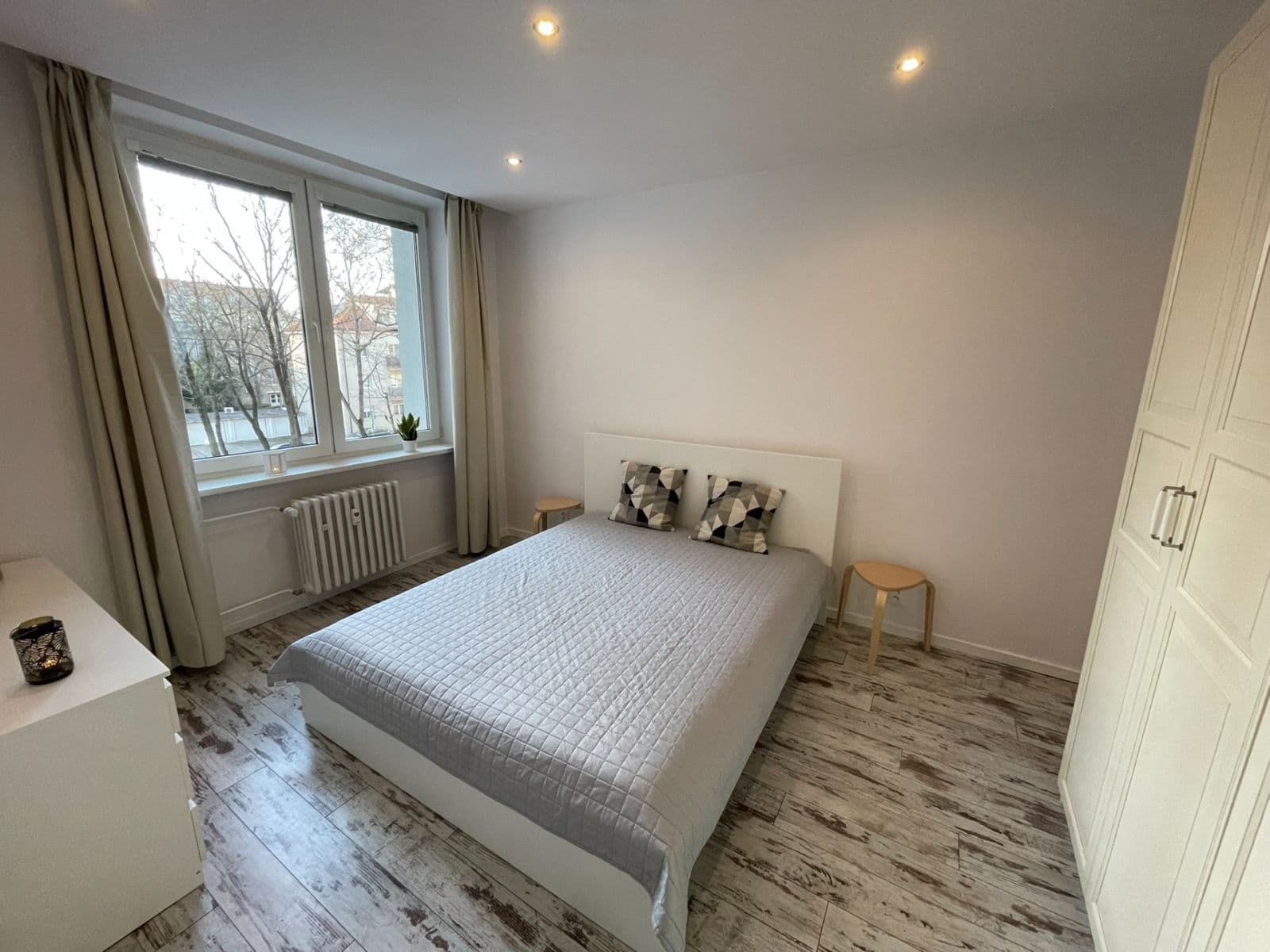 Prenájom bytu 2-izbový 54 m², Niťová, Ružinov, Bratislavský kraj Prenájom bytu 2-izbový 54 m², Niťová, Ružinov, Bratislavský kraj