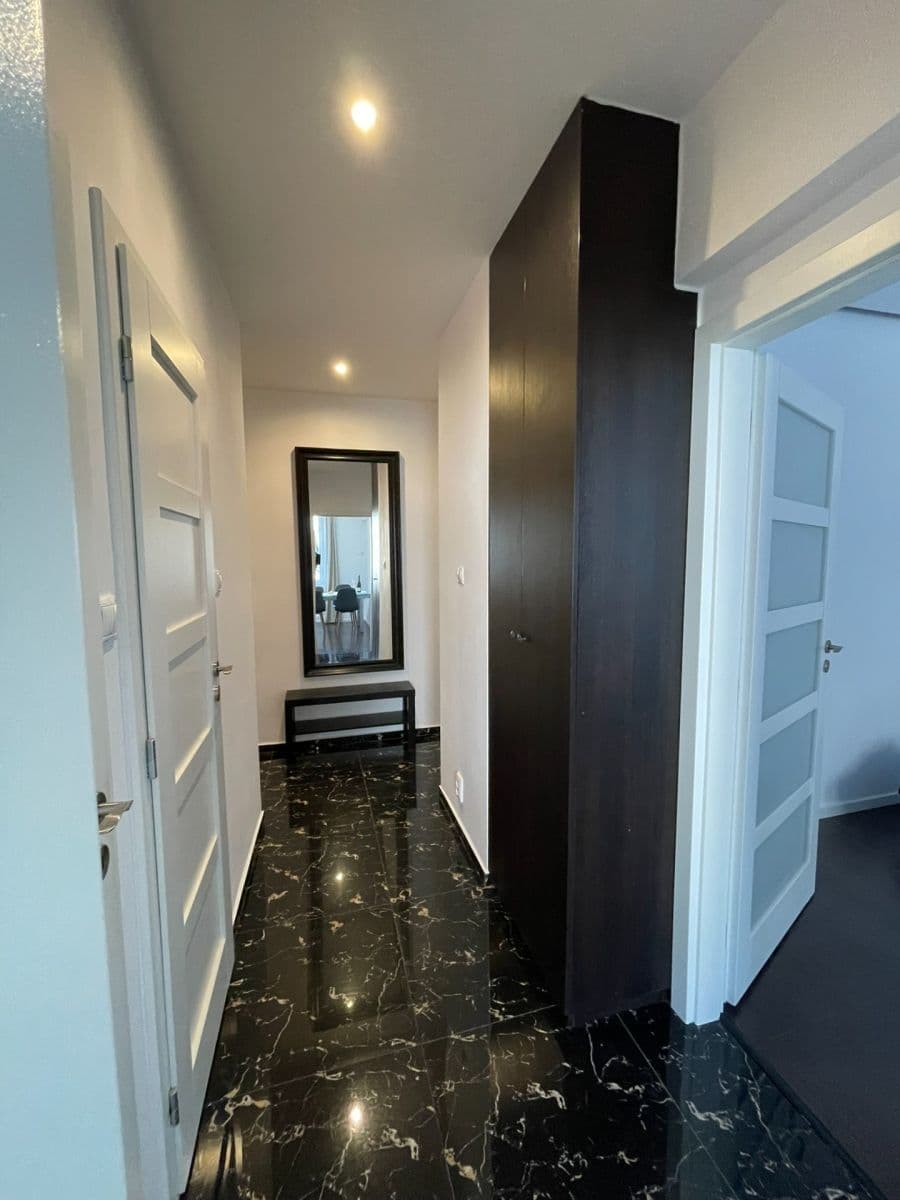 Prenájom bytu 2-izbový 54 m², Niťová, Ružinov, Bratislavský kraj Prenájom bytu 2-izbový 54 m², Niťová, Ružinov, Bratislavský kraj