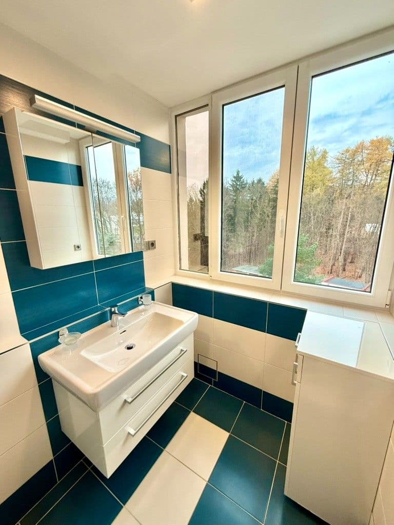 Predaj bytu 3-izbový 65 m², Dvorská, Liberec, Liberecký kraj Predaj bytu 3-izbový 65 m², Dvorská, Liberec, Liberecký kraj