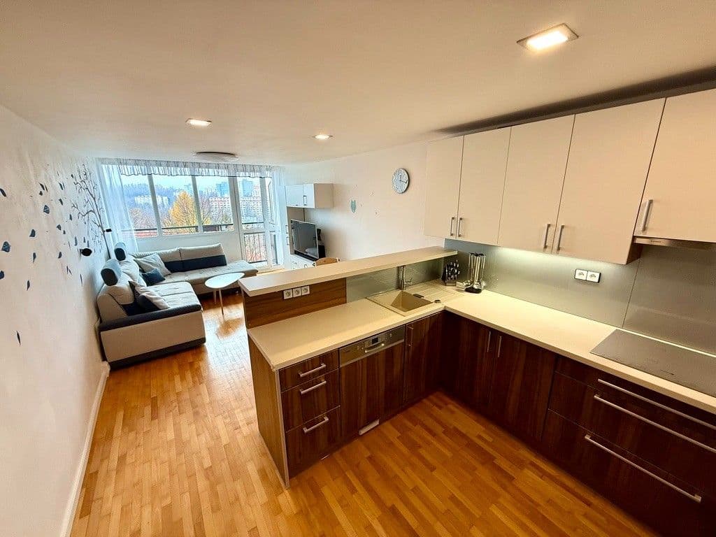 Predaj bytu 3-izbový 65 m², Dvorská, Liberec, Liberecký kraj Predaj bytu 3-izbový 65 m², Dvorská, Liberec, Liberecký kraj