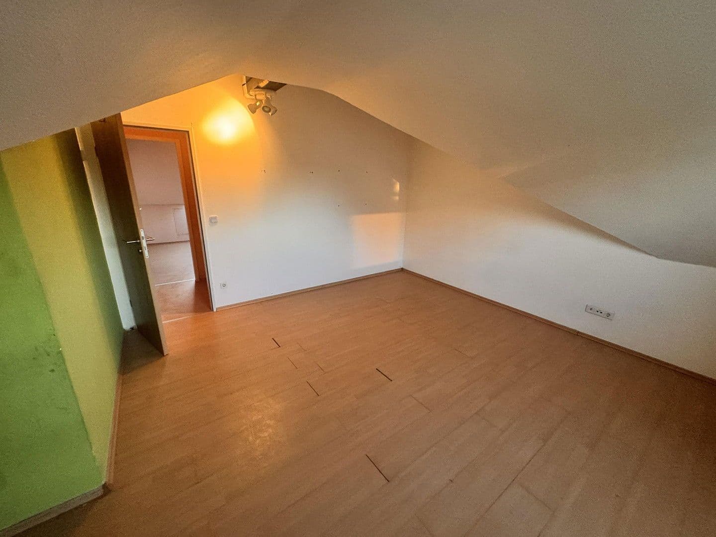 Predaj domu 127 m², pozemek 189 m², Düsseldorf, Severné Porýnie - Westfálsko Predaj domu 127 m², pozemek 189 m², Düsseldorf, Severné Porýnie - Westfálsko