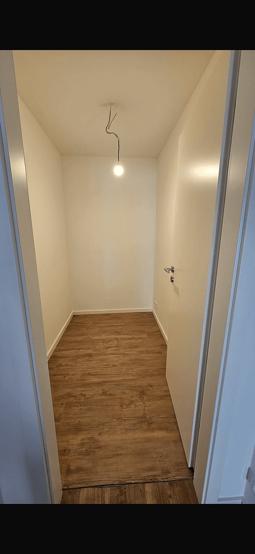 Predaj domu 175 m², pozemek 100 m², Rathausstr. 27, Hasselroth, Hesensko Predaj domu 175 m², pozemek 100 m², Rathausstr. 27, Hasselroth, Hesensko