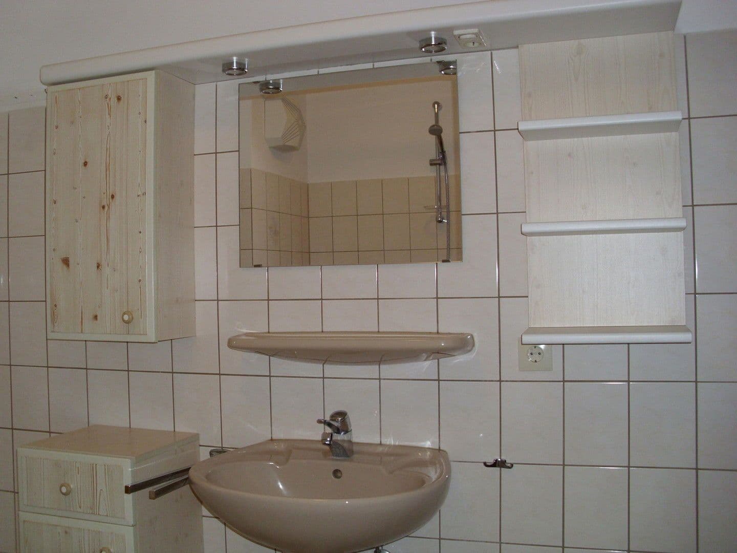 Predaj bytu 2-izbový 61 m², Ramonvillestr. 4a, Karben, Hesensko Predaj bytu 2-izbový 61 m², Ramonvillestr. 4a, Karben, Hesensko