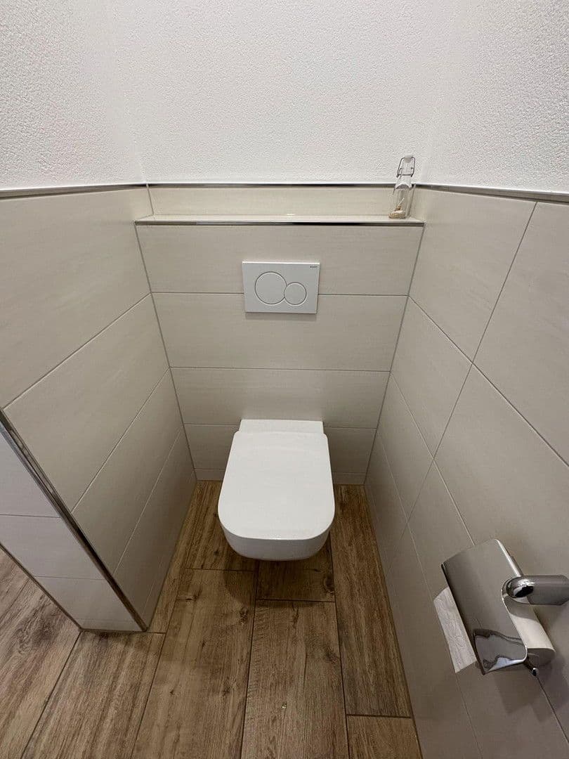 Predaj domu 227 m², pozemek 639 m², Laupheim, Bádensko-Wurttembersko Predaj domu 227 m², pozemek 639 m², Laupheim, Bádensko-Wurttembersko