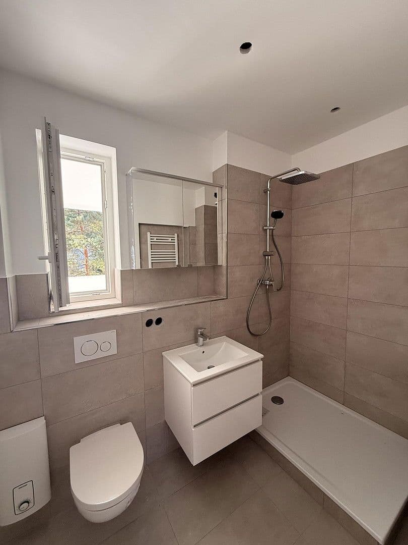 Prenájom bytu 3-izbový 99 m², Cranachstr.52, Essen, Severné Porýnie - Westfálsko Prenájom bytu 3-izbový 99 m², Cranachstr.52, Essen, Severné Porýnie - Westfálsko