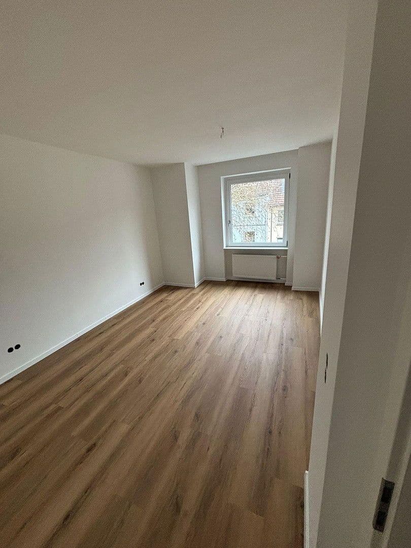 Prenájom bytu 3-izbový 99 m², Cranachstr.52, Essen, Severné Porýnie - Westfálsko Prenájom bytu 3-izbový 99 m², Cranachstr.52, Essen, Severné Porýnie - Westfálsko