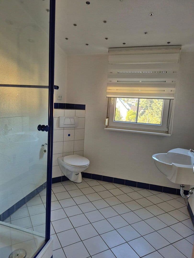 Prenájom bytu 4-izbový 132 m², Argenthal, Porýnie-Falcko Prenájom bytu 4-izbový 132 m², Argenthal, Porýnie-Falcko