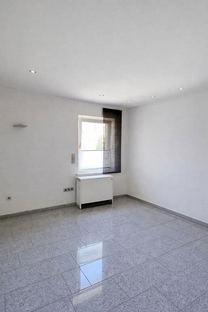 Prenájom bytu 4-izbový 132 m², Argenthal, Porýnie-Falcko Prenájom bytu 4-izbový 132 m², Argenthal, Porýnie-Falcko