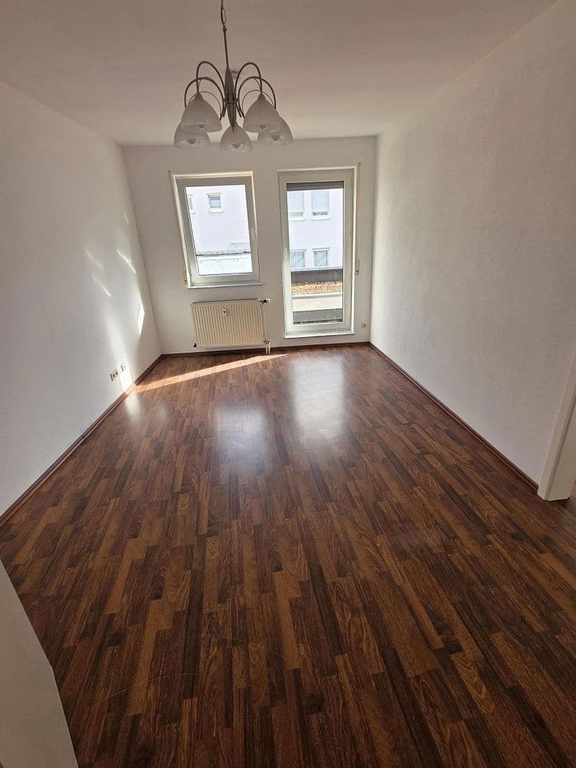 Prenájom bytu 2-izbový 67 m², Nürtinger Straße 4/2, Metzingen, Bádensko-Wurttembersko Prenájom bytu 2-izbový 67 m², Nürtinger Straße 4/2, Metzingen, Bádensko-Wurttembersko
