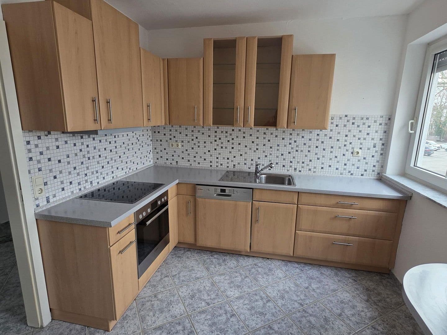 Prenájom bytu 2-izbový 67 m², Nürtinger Straße 4/2, Metzingen, Bádensko-Wurttembersko Prenájom bytu 2-izbový 67 m², Nürtinger Straße 4/2, Metzingen, Bádensko-Wurttembersko